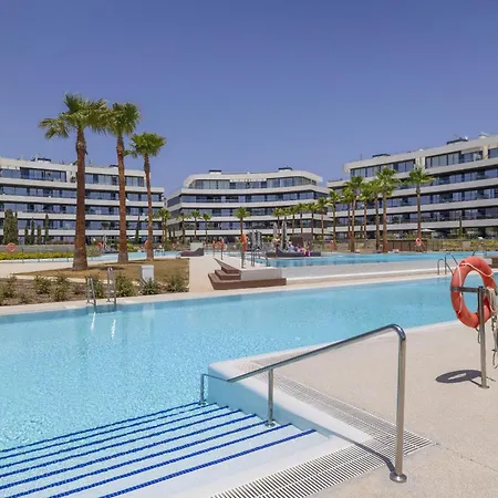 Vivi Homes - Aura Pool, Sauna, Spa, Gym & Sea View Apartamento